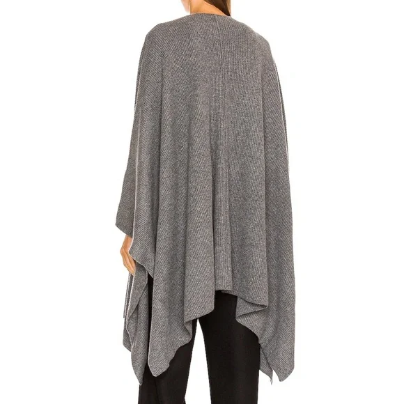 Weekend Stories Poncho - Picture 3 of 8